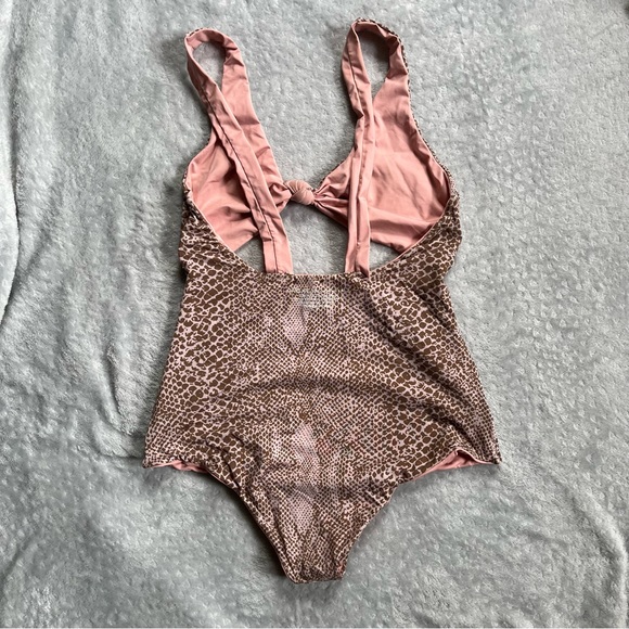 Acacia indies one piece small in pink lemonade - Picture 5 of 7